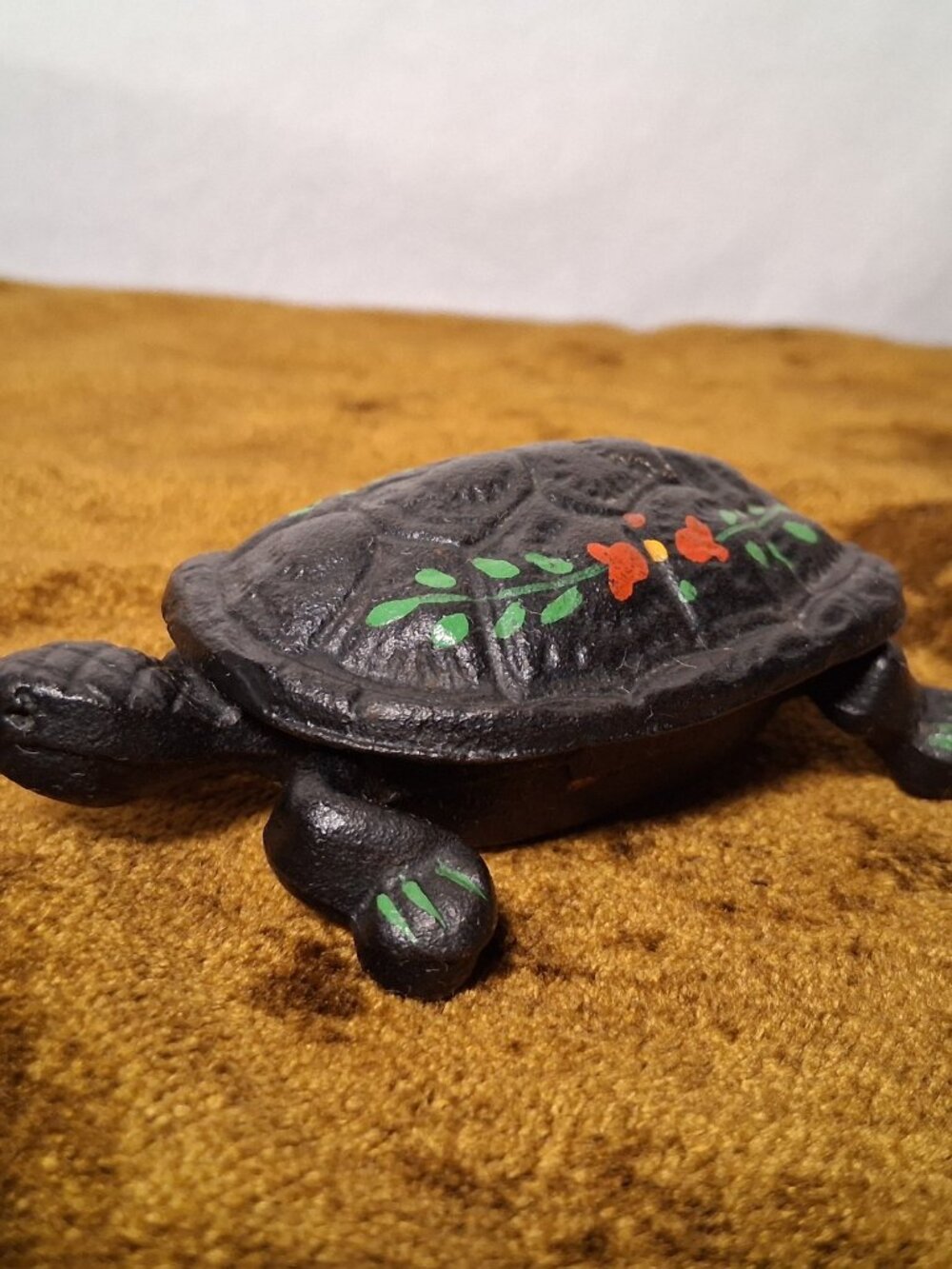 Vintage Wilton Cast Iron Turtle Trinket Box Hinged Black Painted Flowers Dish 4" - Picture 6 of 14